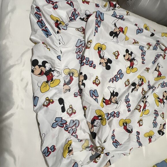 Disney Vintage Mickey Mouse Fitted & Flat Sheet And Pillow Case Alarm Clock Yawn - Picture 5 of 13